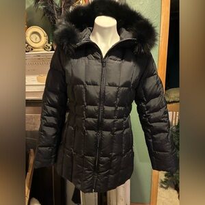 Calvin Klein ladies Black Puffer Jacket with real Fox Fur Hood-S very nice*